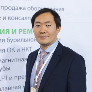 Роман Легай